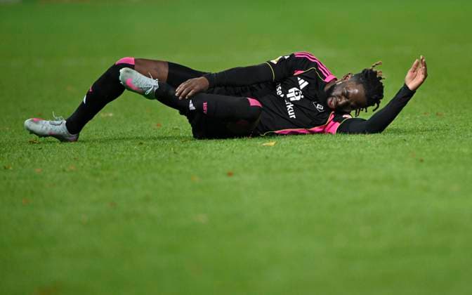 Jordan Torunarigha Hamburger SV HSV 25 injured Injury calf cramp 1 FC Heidenheim 1846 FCH vs Hamburger SV HSV DFB Pokal Second Round 28 10 2025 DFL REGULATIONS PROHIBIT ANY USE OF PHOTOGRAPHS AS IMAGE SEQUENCES AND OR QUASI VIDEO 1 FC Heidenheim 1846 FCH vs Hamburger SV HSV