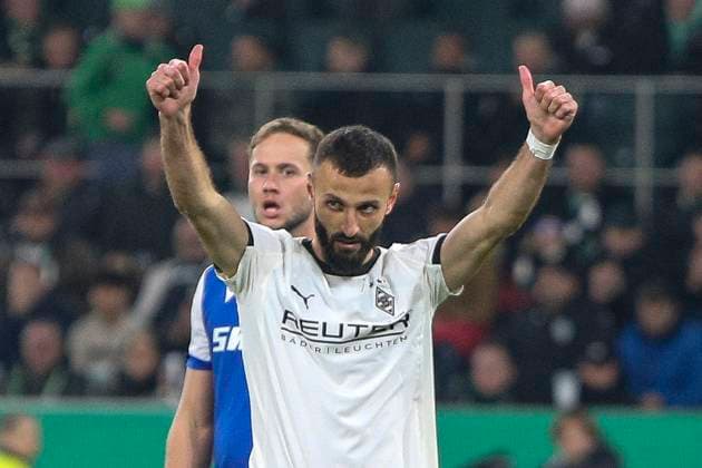 Mönchengladbach, Germany, 28 10 25 Franck Honorat Borussia Mönchengladbach gestures, gestures during the DFB Pokal 2 round match between Borussia Mönchengladbach vs Karlsruher SC at the stadium in Borussia Park Mönchengladbach Stadion im Borussia Park North Rhine Westphalia Germany Copyright: xBrauer-Fotoagenturx xAdrianxSchlx