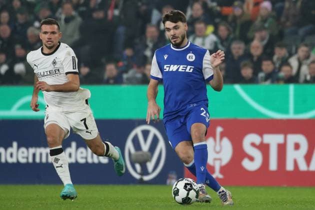 Mönchengladbach, Germany 28 October 2025 DFB Pokal 2025 2026 Borussia Mönchengladbach vs Karlsruher SC In the picture from left in a duel Kevin Stöger Stoeger BMG and Lilian Egloff KSC DFB regulations prohibit any use of photographs as image sequences and or quasi video Borussia Park Nordrhein Westfalen Copyright: xFotostandx xvanxderxVeldenx