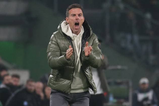 Mönchengladbach, Germany 28 October 2025 DFB Pokal 2025 2026 Borussia Mönchengladbach vs Karlsruher SC In the picture Coach Christian Eichner KSC DFB regulations prohibit any use of photographs as image sequences and or quasi video Borussia Park Nordrhein Westfalen Copyright: xFotostandx xvanxderxVeldenx