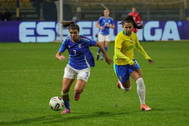 Sofia Cantore (Italy) in action against Mariza (Brazil) during Italy Women vs Brazil Women, Friendly football match in Parma, Italy, October 28 2025  Copyright: xLorenzoxCattani IPAxSportx xipa-agency.netx xx IPA_67203784 IPA_Agency_IPA67203784