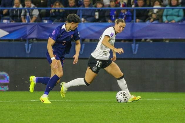 28 10 2025, xgrfx, football UEFA Women s Nations League semi-final , France Germany v l goal, Klara Bühl German women s national team DFL DFB REGULATIONS PROHIBIT ANY USE OF PHOTOGRAPHS as IMAGE SEQUENCES and or QUASI VIDEO Caen