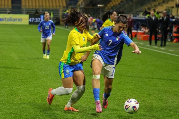 CALCIO - Amichevole - Italy Women vs Brazil Women Sofia Cantore (Italy) in action against Mariza (Brazil) during Italy Women vs Brazil Women, Friendly football match in Parma, Italy, October 28 2025 Parma Italy  Copyright: xIPAxSport ABACAx