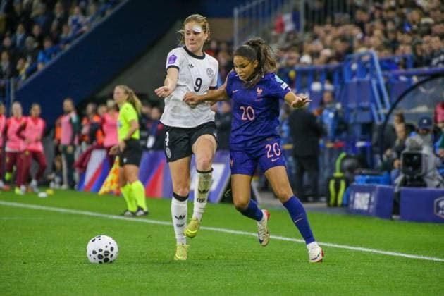 28 10 2025, xgrfx, Soccer UEFA Women s Nations League Semifinal , France Germany v l Sjoeke Nüsken German Women s National Team , Delphine Cascarino France DFL DFB REGULATIONS PROHIBIT ANY USE OF PHOTOGRAPHS as IMAGE SEQUENCES and or QUASI VIDEO Caen