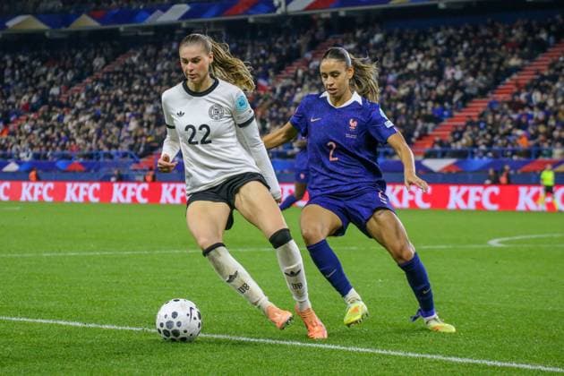 28 10 2025, xgrfx, Soccer UEFA Women s Nations League Semifinal , France Germany v l Jule Brand German Women s National Team , Maelle Lakar France DFL DFB REGULATIONS PROHIBIT ANY USE OF PHOTOGRAPHS as IMAGE SEQUENCES and or QUASI VIDEO Caen