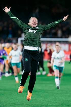 LEUVEN, BELGIUM - OCTOBER 28: Amber Barrett (Ireland, 9) celebrates after the match during the UEFA Women’s Nations League Relegation Play-Off match between Belgium and Ireland at Den Dreef Stadium onOctober 28, 2025 in Leuven, Belgium Copyright: xBEAUTIFULxSPORTS Freisenx
