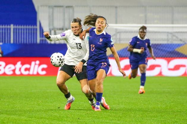 28 10 2025, xgrfx, Soccer UEFA Women s Nations League Semifinal , France Germany v l Carlotta Wamser German Women s National Team , Selma Bacha France DFL DFB REGULATIONS PROHIBIT ANY USE OF PHOTOGRAPHS as IMAGE SEQUENCES and or QUASI VIDEO Caen