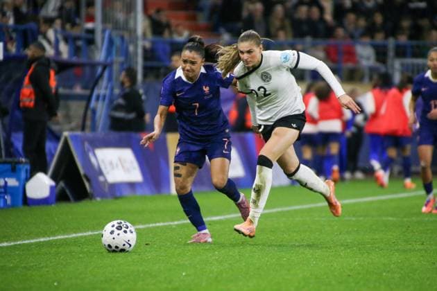 28 10 2025, xgrfx, Soccer UEFA Women s Nations League Semifinal , France Germany v l Sakina Karchaoui France , Jule Brand German Women s National Team DFL DFB REGULATIONS PROHIBIT ANY USE OF PHOTOGRAPHS as IMAGE SEQUENCES and or QUASI VIDEO Caen
