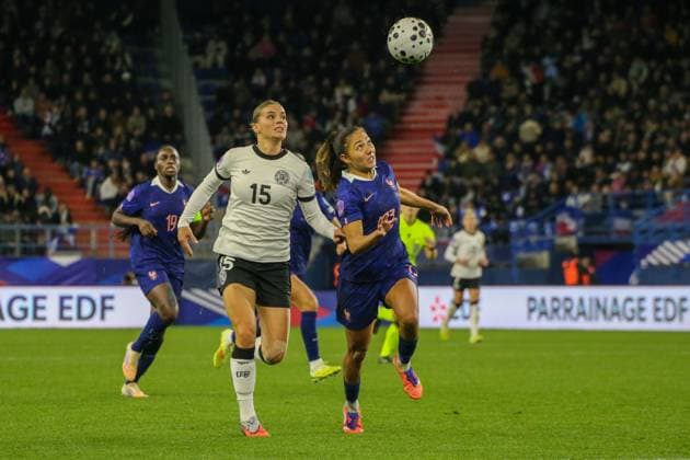 28 10 2025, xgrfx, Soccer UEFA Women s Nations League Semifinal , France Germany v l Selina Cerci German Women s National Team , Selma Bacha France DFL DFB REGULATIONS PROHIBIT ANY USE OF PHOTOGRAPHS as IMAGE SEQUENCES and or QUASI VIDEO Caen