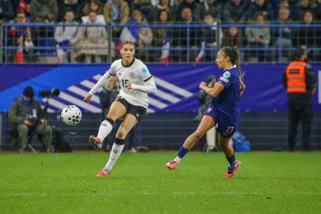 28 10 2025, xgrfx, Soccer UEFA Women s Nations League Semifinal , France Germany v l Selina Cerci German Women s National Team , Selma Bacha France DFL DFB REGULATIONS PROHIBIT ANY USE OF PHOTOGRAPHS as IMAGE SEQUENCES and or QUASI VIDEO Caen