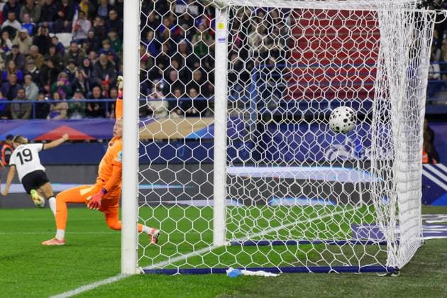 Caen, France 28 October 2025 UEFA Nations League Women 2025 2026 France vs Germany In the picture Goalscorer Klara Bühl Buehl Germany scores the goal to 2 1 for Germany and cheers Stade Michel dÂ Ornano Copyright: xFotostandx xFantinix