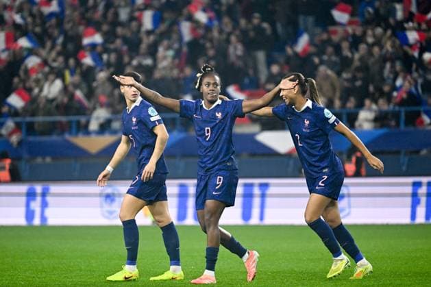 FRANCE ALLEMAGNE PHOTOPQR OUEST FRANCE Martin ROCHE ; Caen ; 28 10 2025 ; Football - demi finale de la Ligue des nations féminines - France Allemagne Équipe de France Féminine vs. Équipe d Allemagne féminine au stade Michel D Ornano à Caen ( Calvados Normandie - mardi 28 octobre 2025 ici la célébration des françaises sur le but de Melvine Malard ( France ) Photographe: Martin ROCHE Ouest-France Caen; October 28, 2025; Football - Women s Nations League semi-final; France Germany Caen FRANCE France  Copyright: xPHOTOPQR OUESTxFRANCE MAXPPPxMartinxROCHEx 20251028OFR0820 20251028OFR0820