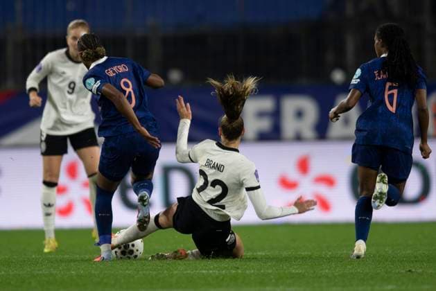28 10 2025 Football, MaxPP Equipe de France A Féminine vs Equipe d Allemagne Féminine de football FRéDéRIQUE GRANDO MAXPPP - Ligue des Nations de l UEFA - Equipe de France A Féminine vs Equipe d Allemagne Féminine de football - 28 10 2025 Demi-finales France vs Allemagne - (c) 2025 Grando MaxPPP UEFA Nations League - France Women s national team, Nationalteam vs Germany Women s National Football Team - October 28, 2025 Semi-finals France vs Germany Caen FRANCE  Copyright: xMAXPPPxFRéDéRIQUExGRANDOx FGR202510280810 FGR202510280810