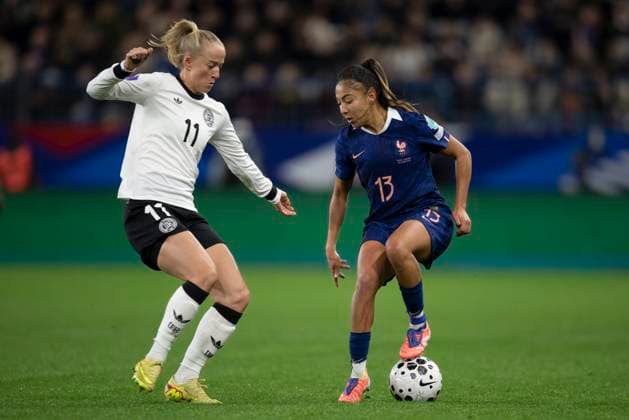 28 10 2025 Football, MaxPP Equipe de France A Féminine vs Equipe d Allemagne Féminine de football FRéDéRIQUE GRANDO MAXPPP - Ligue des Nations de l UEFA - Equipe de France A Féminine vs Equipe d Allemagne Féminine de football - 28 10 2025 Demi-finales France vs Allemagne - (c) 2025 Grando MaxPPP UEFA Nations League - France Women s national team, Nationalteam vs Germany Women s National Football Team - October 28, 2025 Semi-finals France vs Germany Caen FRANCE  Copyright: xMAXPPPxFRéDéRIQUExGRANDOx FGR202510280815 FGR202510280815