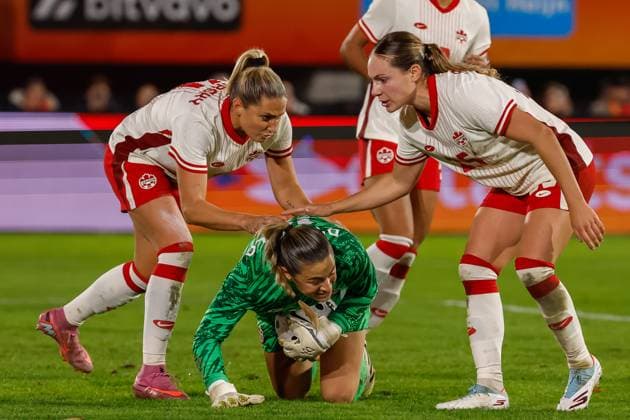 Women s International Friendly, Länderspiel, Nationalmannschaft - Netherlands vs Canada, Netherlands Goalkeeper Sabrina D Angelo of Canada????and Emma Regan of Canada?????? during the Women s International Friendly match between Netherlands and Canada at the McDOS Goffertstadion in Nijmegen, Netherlands, October 28, 2025. Nijmegen Netherlands  Copyright: xMatrixxImagesx xMarcelxterxBalsx