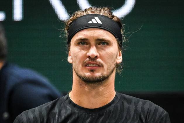 October 29, 2025, Nanterre, France, France: Alexander ZVEREV of Germany during the third day of the Rolex Paris Masters 1000 tennis tournament at Accor Arena on October 29, 2025 in Nanterre near Paris, France. Nanterre France - ZUMAm308 20251029_zsp_m308_043 Copyright: xMatthieuxMirvillex