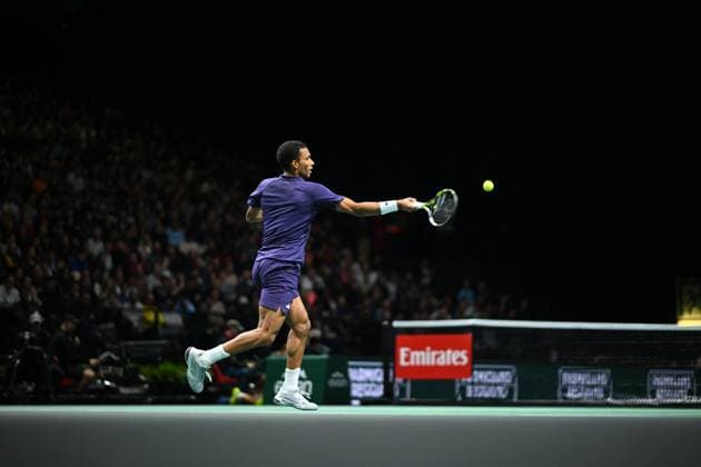 Rolex Paris Master Second Round Felix Auger-Aliassime (CAN) during his second round at the 2025 Rolex Paris Masters at the U Arena in Paris, FRANCE, on October 29, 2025. Photo by Corinne Dubreuil ABACAPRESS.COM Paris Ile-de-France France  Copyright: xDubreuilxCorinne ABACAx