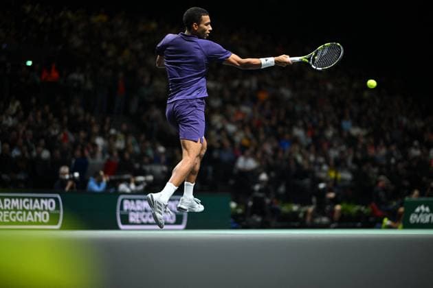 Rolex Paris Master Second Round Felix Auger-Aliassime (CAN) during his second round at the 2025 Rolex Paris Masters at the U Arena in Paris, FRANCE, on October 29, 2025. Photo by Corinne Dubreuil ABACAPRESS.COM Paris Ile-de-France France  Copyright: xDubreuilxCorinne ABACAx