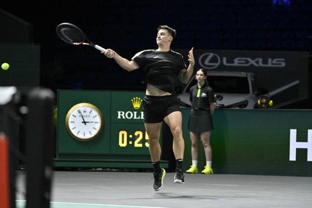 Rolex Paris Masters 2025 - Tennis - ATP, Tennis Herren - Rolex Paris Masters 2025 - Carabelli - Argentine ParisFrance  Copyright: xChryslenexCaillaudx xPznewsx