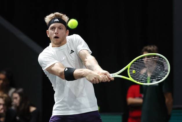 ROLEX PARIS MASTERS TENNIS 2025 Thierry Larret MAXPPP - Nanterre (92) 29 10 2025 Thierry Larret Maxppp. Tennis. Rolex Paris Masters. Paris La Defense, Nanterre (92). Du 25 octobre au 2 novembre 2025. Mercredi 29 octobre 2025. Alenjandro DAVIDOVICH FOKINA (ESP) vs Arthur CAZAUX (FRA) Nanterre (92) PARIS LA DEFENSE ARENA ILE DE FRANCE FRANCE  Copyright: xMAXPPPxThierryxLarretx TLR202510291975 TLR202510291975