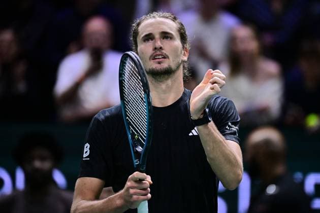TENNIS : Rolex Paris Masters - Paris - 29 10 2025 Alexander Zverev ( Germany ) celebrates his victory during the Rolex Paris Masters at Paris La Defense Arena on October 29, 2025 in Nanterre, France. (Photo by Federico Pestellini PSNewz ) ParisFrance  Copyright: xFedericoxPestellinix
