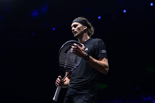 TENNIS : Rolex Paris Masters - Paris - 29 10 2025 Alexander Zverev ( Germany ) during the Rolex Paris Masters at Paris La Defense Arena on October 29, 2025 in Nanterre, France. (Photo by Federico Pestellini PSNewz ) ParisFrance  Copyright: xFedericoxPestellinix