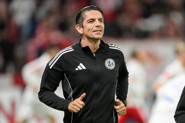 Soccer, DFB Cup, 20251029, FSV Mainz 05 VfB Stuttgart In the picture Referee Deniz AYTEKIN Warm-up Mainz MEWA Arena Rhineland-Palatinate Germany Copyright: Passion2Press MarkusxFischerx