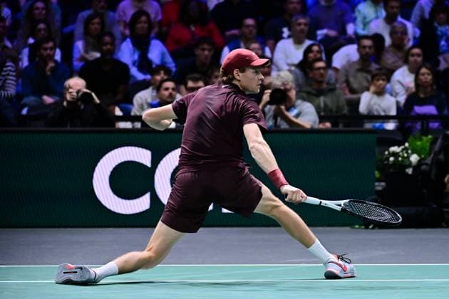 TENNIS : Rolex Paris Masters - Paris - 29 10 2025 Jannik Sinner ( Italy ) during the Rolex Paris Masters at Paris La Defense Arena on October 29, 2025 in Nanterre, France. (Photo by Federico Pestellini PSNewz ) ParisFrance  Copyright: xFedericoxPestellinix