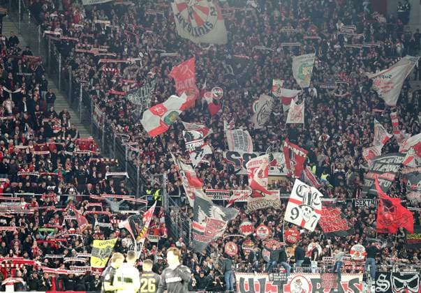 29 10 2025, Germany, Mainz, Football DFB Cup 2 Round, Season 2025 2026, 1 FSV Mainz 05 vs VfB Stuttgart, VfB Fans, Spectator, Fan