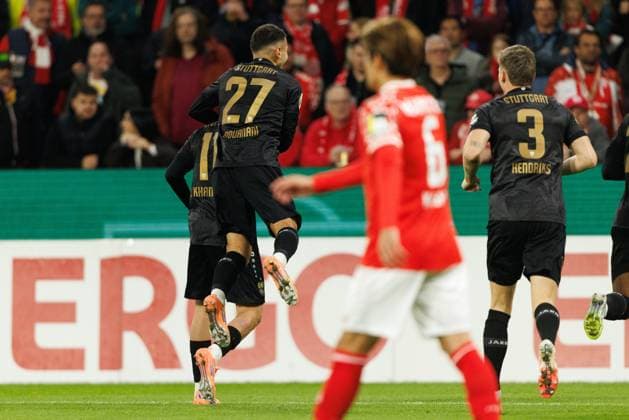 Badredine Bouanani VFB Stuttgart and Bilal El Khannouss VFB Stuttgart celebrate the goal to 0 1 by Luca Jaquez VFB Stuttgart , FSV Mainz 05 vs VFB Stuttgart, Football, DFB Pokal, 2 Runde, Saison 2025 2026, 29 10 2025 DFB regulations prohibit any use of photographs as image sequences and or quasi video FSV Mainz 05 vs VFB Stuttgart, Football, DFB Pokal, 2 Runde, Saison 2025 2026, 29 10 2025 Copyright: xEibner-Pressefoto AlexanderxNeisx EP_ANS