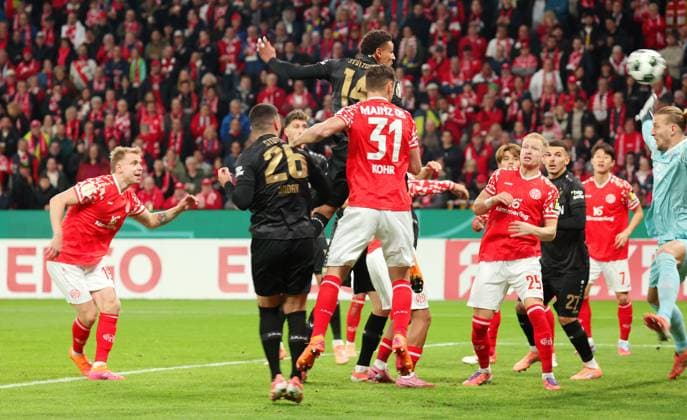 29 10 2025, Germany, Mainz, Soccer DFB Pokal 2 Round, Season 2025 2026, 1 FSV Mainz 05 vs VfB Stuttgart, 0 1 Goal, Scorer Luca Jaquez VfB