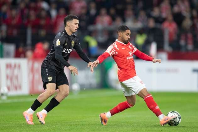 GER, Mainz, Soccer, DFB Cup, 2nd main round, FSV Mainz 05 vs VFB Stuttgart in the picture from l Bilal El Khannouss VFB Stuttgart 11 , Phillipp Mwene FSV Mainz 05 02 , duel 29 10 2025, MEWA Arena Mainz DFB REGULATIONS PROHIBIT ANY USE OF PHOTOGRAPHS AS IMAGE SEQUENCES AND OR QUASI VIDEO, Copyright: HMBxMedia PaulxFritz