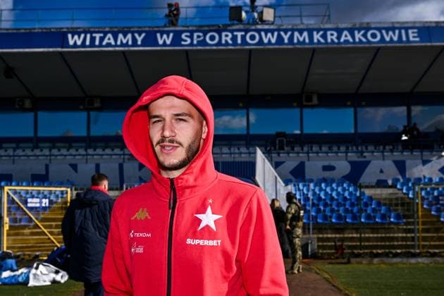 29.10.2025 KRAKOW STADION MIEJSKI UL. PTASZYCKIEGO 4 ( POLAND ) PILKA NOZNA ( FOOTBALL ) STS PUCHAR POLSKI SEZON 2025 2026 ( POLISH CUP 1 16 FINAL ) 1 16 FINALU MECZ HUTNIK KRAKOW - WISLA KRAKOW ( GAME ) NZ ARDIT NIKAJ SYLWETKA FOTO MICHAL STANCZYK CYFRASPORT NEWSPIX.PL --- Newspix.pl POLAND OUT!  20251029CSMS0008
