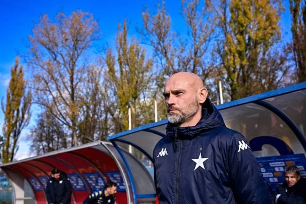 29.10.2025 KRAKOW STADION MIEJSKI UL. PTASZYCKIEGO 4 ( POLAND ) PILKA NOZNA ( FOOTBALL ) STS PUCHAR POLSKI SEZON 2025 2026 ( POLISH CUP 1 16 FINAL ) 1 16 FINALU MECZ HUTNIK KRAKOW - WISLA KRAKOW ( GAME ) NZ TRENER ( HEAD COACH ) MARIUSZ JOP FOTO MICHAL STANCZYK CYFRASPORT NEWSPIX.PL --- Newspix.pl POLAND OUT!  20251029CSMS0013