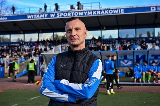 29.10.2025 KRAKOW STADION MIEJSKI UL. PTASZYCKIEGO 4 ( POLAND ) PILKA NOZNA ( FOOTBALL ) STS PUCHAR POLSKI SEZON 2025 2026 ( POLISH CUP 1 16 FINAL ) 1 16 FINALU MECZ HUTNIK KRAKOW - WISLA KRAKOW ( GAME ) NZ TRENER ( HEAD COACH ) KRZYSZTOF SWIATEK FOTO MICHAL STANCZYK CYFRASPORT NEWSPIX.PL --- Newspix.pl POLAND OUT!  20251029CSMS0015