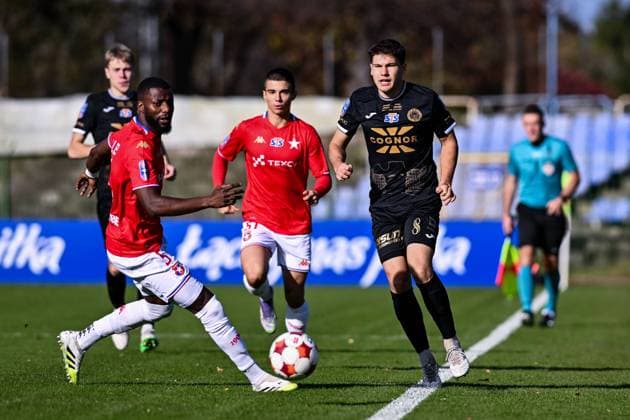 29.10.2025 KRAKOW STADION MIEJSKI UL. PTASZYCKIEGO 4 ( POLAND ) PILKA NOZNA ( FOOTBALL ) STS PUCHAR POLSKI SEZON 2025 2026 ( POLISH CUP 1 16 FINAL ) 1 16 FINALU MECZ HUTNIK KRAKOW - WISLA KRAKOW ( GAME ) NZ JOSEPH COLLEY SZYMON JOPEK FOTO MICHAL STANCZYK CYFRASPORT NEWSPIX.PL --- Newspix.pl POLAND OUT!  20251029CSMS0016