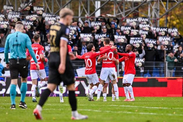 29.10.2025 KRAKOW STADION MIEJSKI UL. PTASZYCKIEGO 4 ( POLAND ) PILKA NOZNA ( FOOTBALL ) STS PUCHAR POLSKI SEZON 2025 2026 ( POLISH CUP 1 16 FINAL ) 1 16 FINALU MECZ HUTNIK KRAKOW - WISLA KRAKOW ( GAME ) NZ KACPER DUDA RADOSC BRAMKA GOL EMOCJE 0:1 DLA WISLY FOTO MICHAL STANCZYK CYFRASPORT NEWSPIX.PL --- Newspix.pl POLAND OUT!  20251029CSMS0047