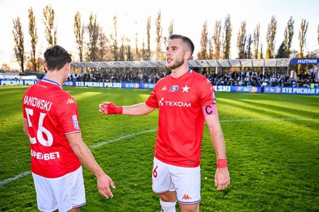 29.10.2025 KRAKOW STADION MIEJSKI UL. PTASZYCKIEGO 4 ( POLAND ) PILKA NOZNA ( FOOTBALL ) STS PUCHAR POLSKI SEZON 2025 2026 ( POLISH CUP 1 16 FINAL ) 1 16 FINALU MECZ HUTNIK KRAKOW - WISLA KRAKOW ( GAME ) NZ FILIP BANIOWSKI IGOR LASICKI RADOSC ZE ZWYCIESTWA , ZWYCIESTWO WYGRANA EMOCJE AWANS DO 1 8 FOTO MICHAL STANCZYK CYFRASPORT NEWSPIX.PL --- Newspix.pl POLAND OUT!  20251029CSMS0050