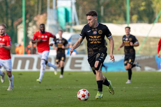 Pilka nozna STS Puchar Polski sezon 2025 2026 kolejka mecz: Hutnik Krakow - Wisla Krakow --- Football STS Polish Cup season 2025 2026 round match: Hutnik Krakow - Wisla Krakow nz. Mateusz Sowinski Fot. Igor Zadecki Arena Akcji NEWSPIX.PL --- newspix.pl POLAND OUT! 