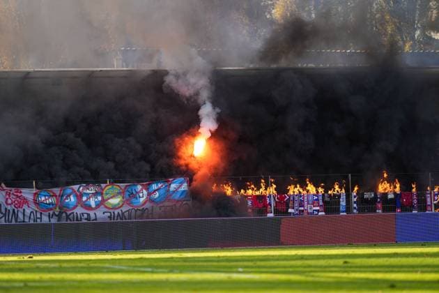 Pilka nozna STS Puchar Polski sezon 2025 2026 kolejka mecz: Hutnik Krakow - Wisla Krakow --- Football STS Polish Cup season 2025 2026 round match: Hutnik Krakow - Wisla Krakow nz. kibice hutnika krakow Fot. Igor Zadecki Arena Akcji NEWSPIX.PL --- newspix.pl POLAND OUT! 