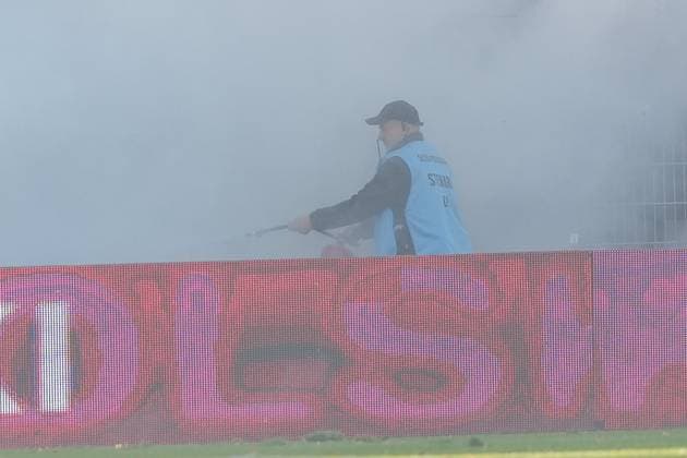 Pilka nozna STS Puchar Polski sezon 2025 2026 kolejka mecz: Hutnik Krakow - Wisla Krakow --- Football STS Polish Cup season 2025 2026 round match: Hutnik Krakow - Wisla Krakow nz. kibice hutnika krakow Fot. Igor Zadecki Arena Akcji NEWSPIX.PL --- newspix.pl POLAND OUT! 