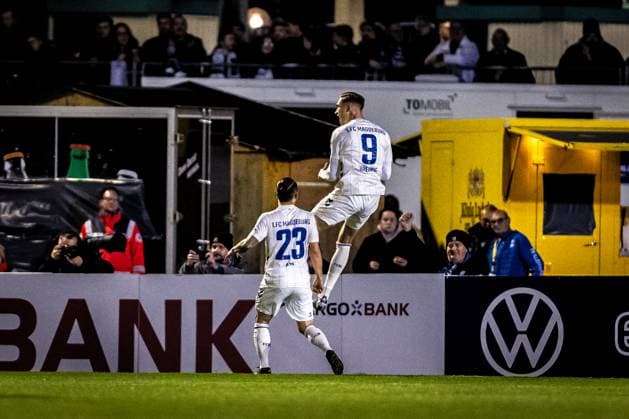 Soccer, Season 2025 2026, DFB Cup, Vöhlinstadion Illertissen, 2 Round, FV Illertissen 1 FC Magdeburg, 29 10 2025 29 10 2025, Soccer, Season 2025 2026, DFB Cup, Vöhlinstadion Illertissen, 2 Round, FV Illertissen 1 FC Magdeburg, Goal celebration joy after goal Goal shot to 0 1 by 9 Maximilian Breunig 1 FC Magdeburg Photo Lucca Fundel Illertissen Vöhlinstadion Bayern Germany