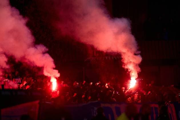 Pyrotechnics, Bengalo, Fireworks, Fans, Ultras, Fankurve, Smoke of the accompanying fans of 1 FC Magdeburg GER, FV Illertissen 1921 e V vs 1 FC Magdeburg, Football, Mens DFB Cup, 2nd round, Season 2025 2026, 29 10 2025 GER, FV Illertissen 1921 e V vs 1 FC Magdeburg, Football, Mens DFB Cup, 2nd round, Season 2025 2026, 29 10 2025 Illertissen Copyright: xEibner-Pressefoto GeraldxOelze-dexStoppanyx EP_ODS