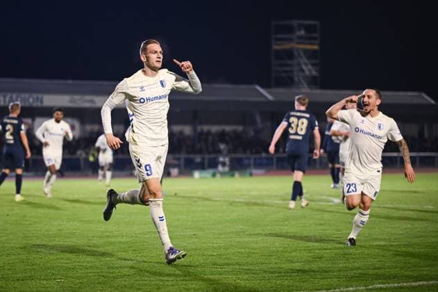 Football DFB Pokal 2025 2026 2 Round 29 10 2025 FV Illertissen 1 FC Magdeburg JUBEL 1 FC Magdeburg to 0 1 Goal protection Maximilian Breunig left and Baris Atik right