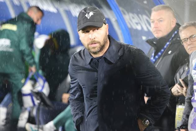 ComoÕs VeronaÕs head coach Paolo Zanetti during the Serie A soccer match between Como and Verona at the Giuseppe Sinigaglia stadium in Como, north Italy - October 29, 2025 - Soccer.  Copyright: xAntonioxSaiai LaPressex