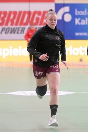 After tearing her cruciate ligament, Ida Petzold TusSies Metzingen, 08 is back in the TusSies squad for the first time TusSies TusSies Metzingen vs HSG Bensheim Auerbach, Handball, Alsco HBF, 5 Ligaspieltag, Saison 2025 2026, 29 10 2025 TusSies Metzingen vs HSG Bensheim Auerbach, Handball, Alsco HBF, 5 Ligaspieltag, Saison 2025 2026, 29 10 2025 Tuebingen Copyright: xEibner-Pressefoto TobiasxBaurx EP_TBR