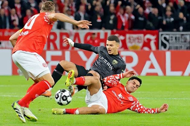 Mainz, Germany 29 October 2025 DFB Pokal 2025 2026 1 FSV Mainz 05 vs VfB Stuttgart In the picture from left in the duel Badredine Bouanani Stuttgart against Nadiem Amiri Mainz DFB regulations prohibit any use of photographs as image sequences and or quasi video Mewa Arena Rheinland Pfalz Copyright: xFotostandx xRacochax