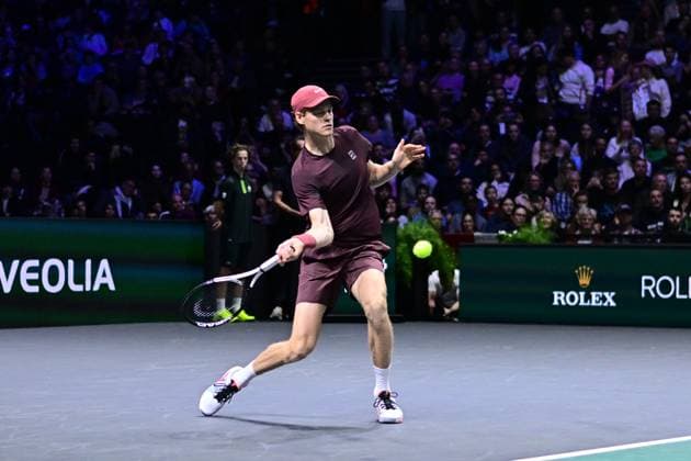 TENNIS : Rolex Paris Masters - Paris - 29 10 2025 Jannik Sinner ( Italy ) during the Rolex Paris Masters at Paris La Defense Arena on October 29, 2025 in Nanterre, France. (Photo by Federico Pestellini PSNewz ) ParisFrance  Copyright: xFedericoxPestellinix