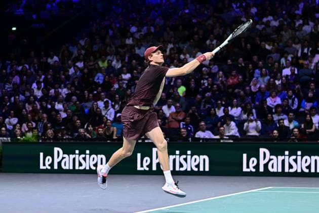 TENNIS : Rolex Paris Masters - Paris - 29 10 2025 Jannik Sinner ( Italy ) during the Rolex Paris Masters at Paris La Defense Arena on October 29, 2025 in Nanterre, France. (Photo by Federico Pestellini PSNewz ) ParisFrance  Copyright: xFedericoxPestellinix