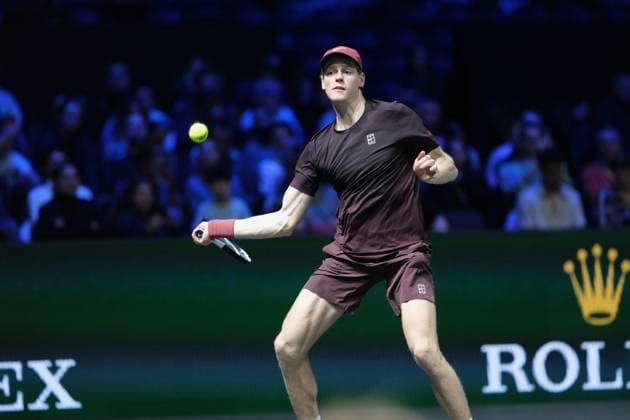 October 29, 2025, Nanterre, Hauts De Seine, France: JANNIK SINNER (ITA) returns the ball to ZIZOU BERGS (BEL) during the second round of Rolex Paris Masters 1000 tournament at La Defense Arena Stadium - Nanterre - France..Sinner won 6:4 6:2 Nanterre France - ZUMAp119 20251029_zaf_p119_071 Copyright: xPierrexSteveninx